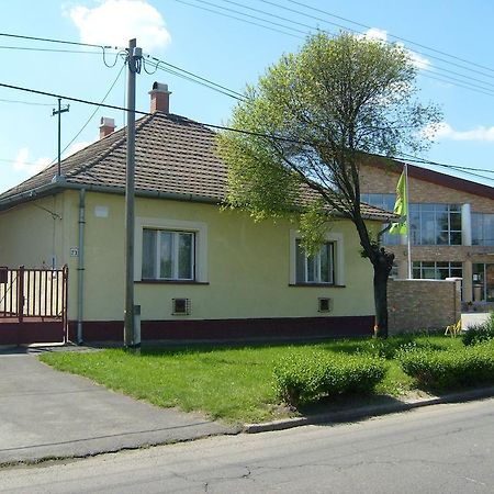 Toth Maganszallas Hajduszoboszlo Apartment Bagian luar foto