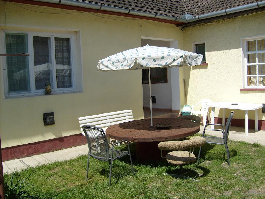 Toth Maganszallas Hajduszoboszlo Apartment Bagian luar foto